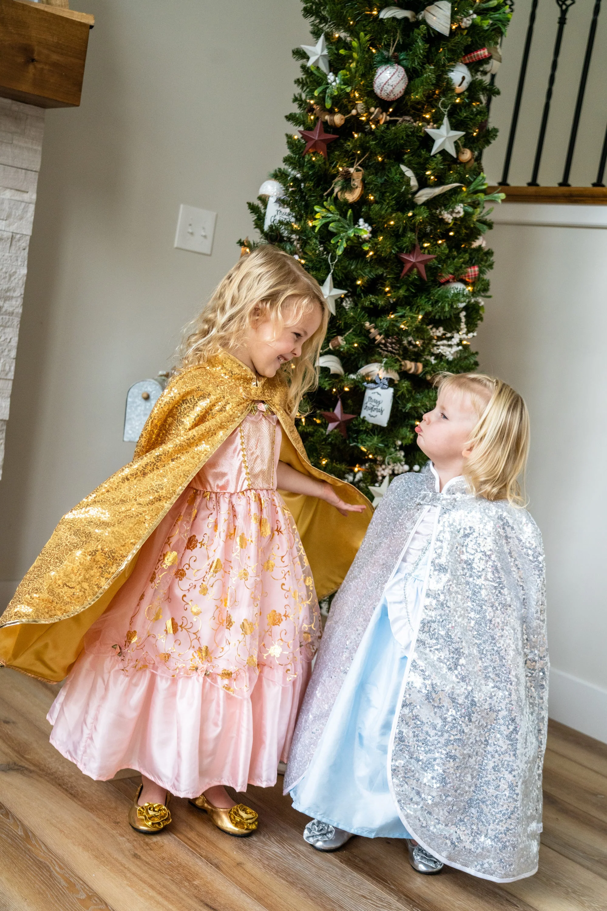 Gold Shimmer Cloak - Image 4