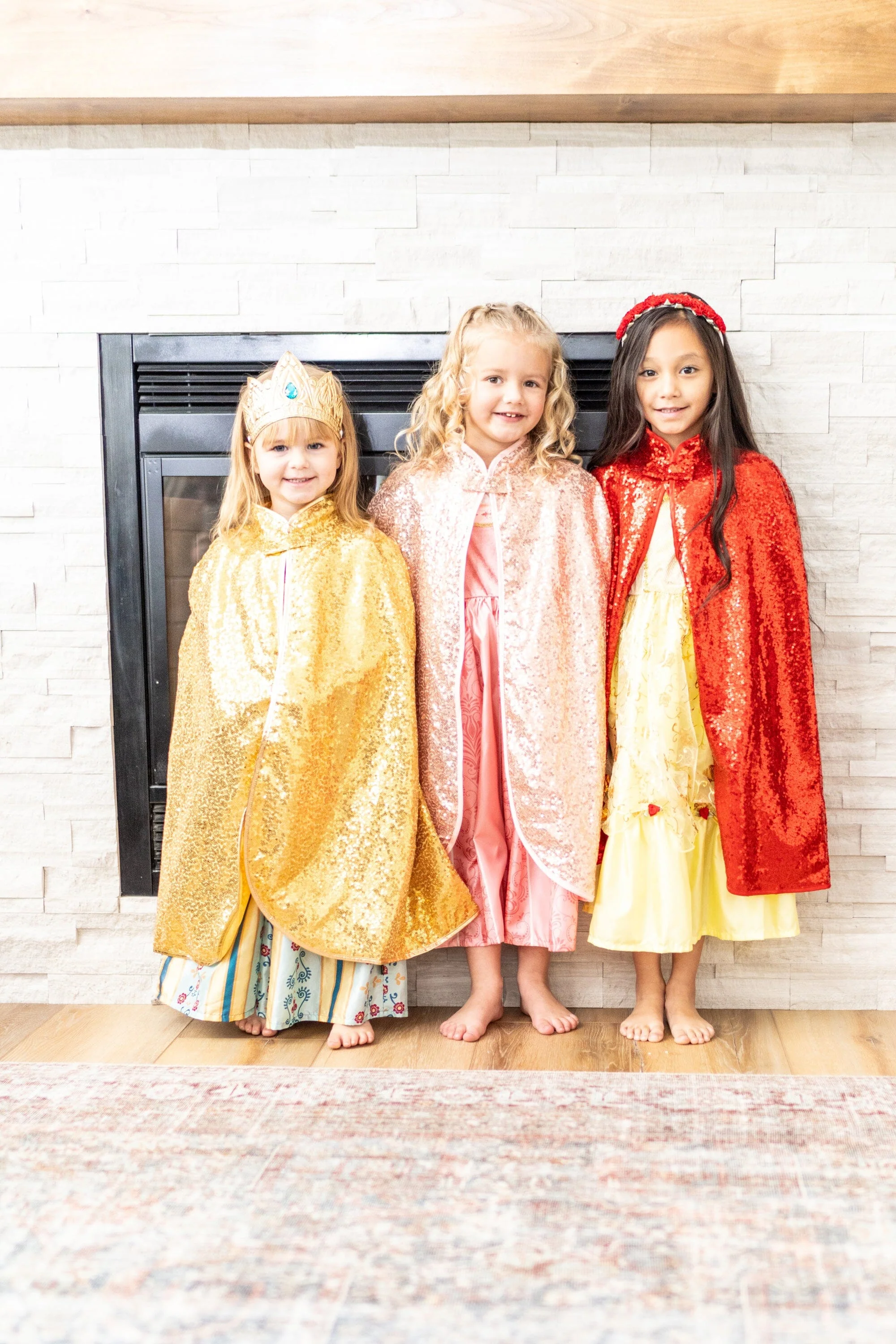 Red Shimmer Cloak - Image 6