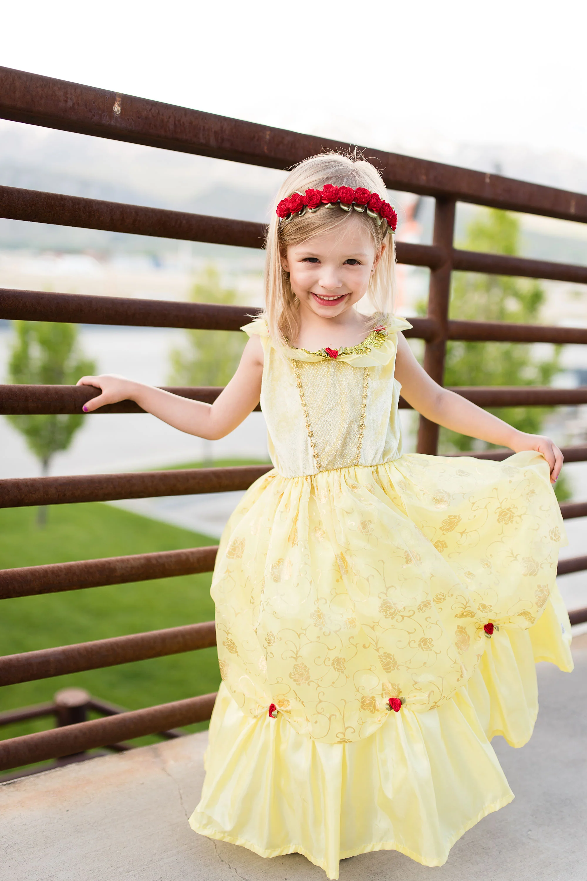 Yellow Beauty Dress Up - Image 9